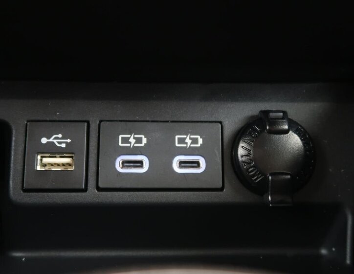 Toyota Highlander Kombi 2,5 l 140 kw