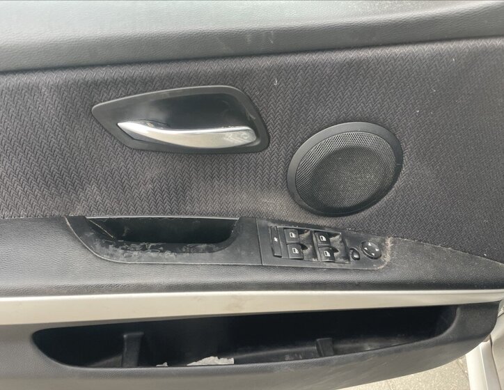 BMW Řada 3 Sedan / Limuzína 2,0 l 105 kw