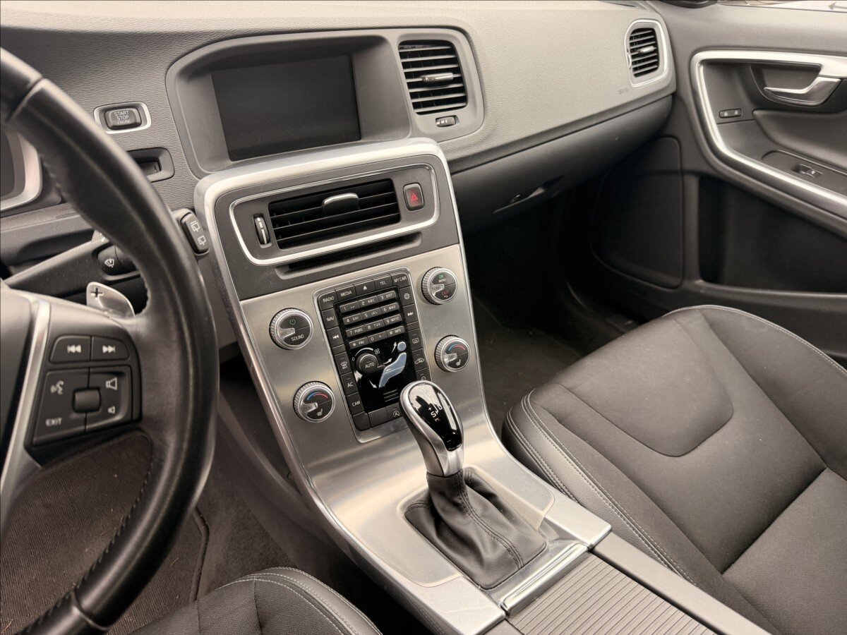 Volvo V60 Kombi 2,0 l 180 kw