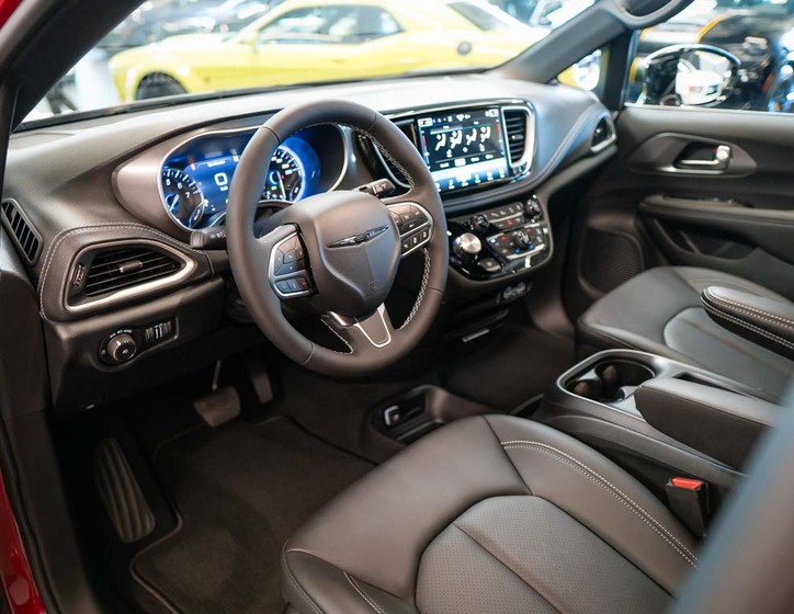 Chrysler Pacifica 13