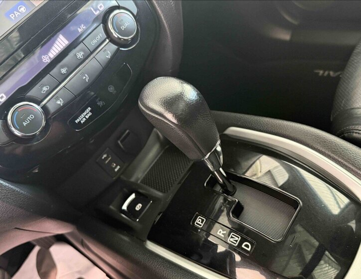 Nissan X-Trail SUV 1,6 l 96 kw