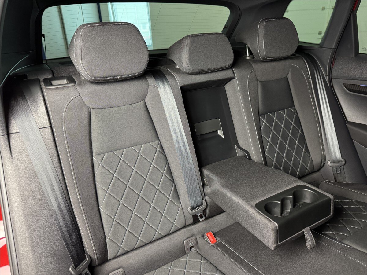 Škoda Karoq SUV / Terénní 2,0 l 85 kw