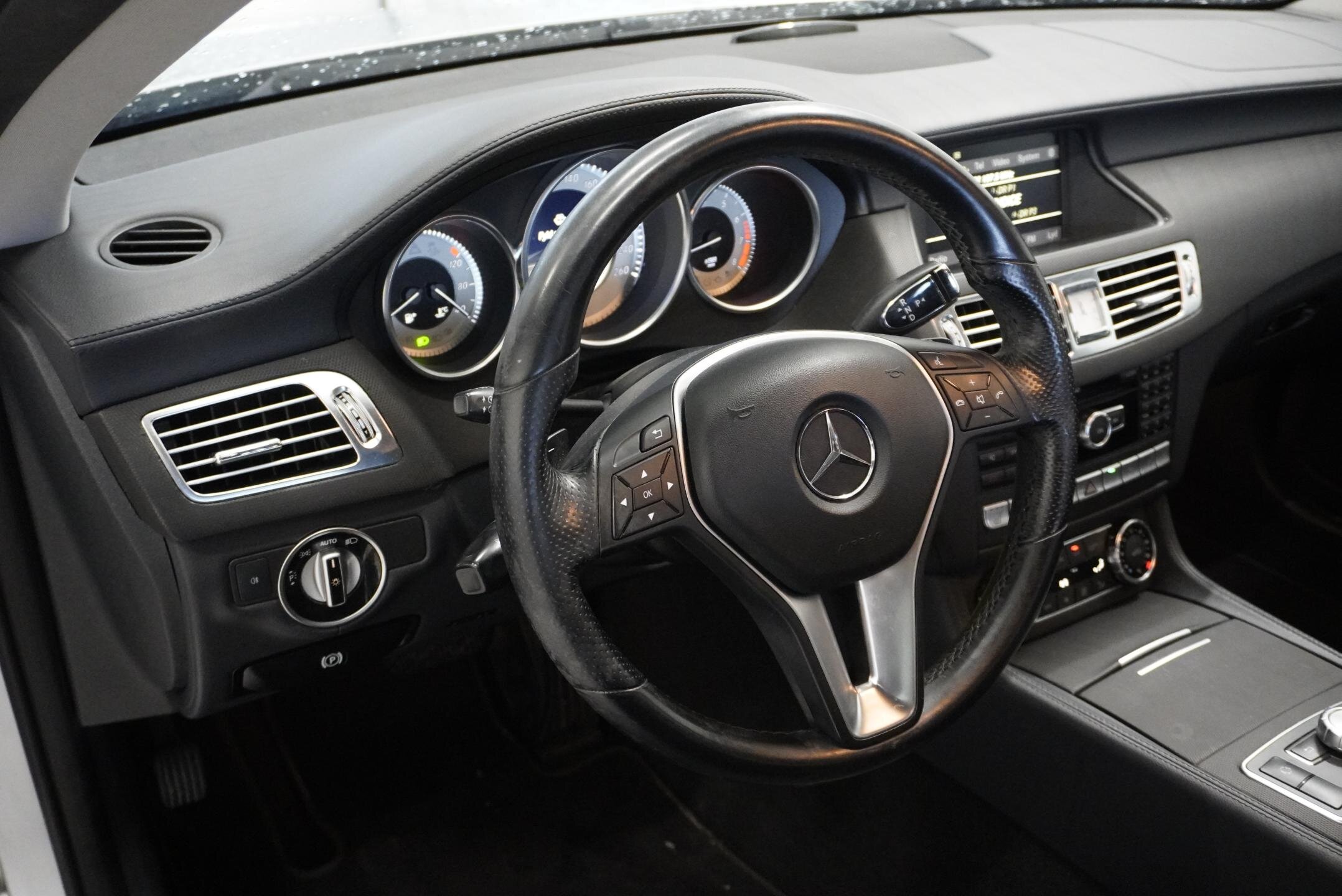 Mercedes-Benz CLS Sedan 3,5 l 225 kw