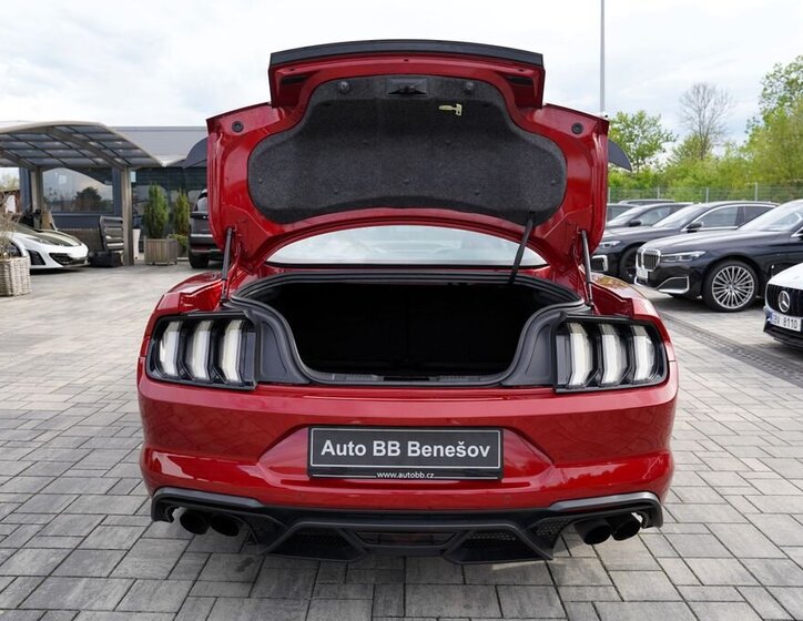Ford Mustang Kupé 2,3 l 265 kw