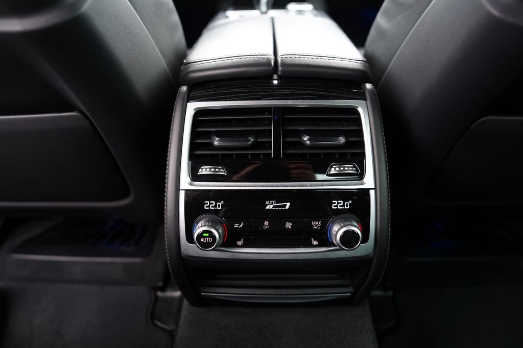 BMW Řada 7 Sedan 3,0 l 210 kw