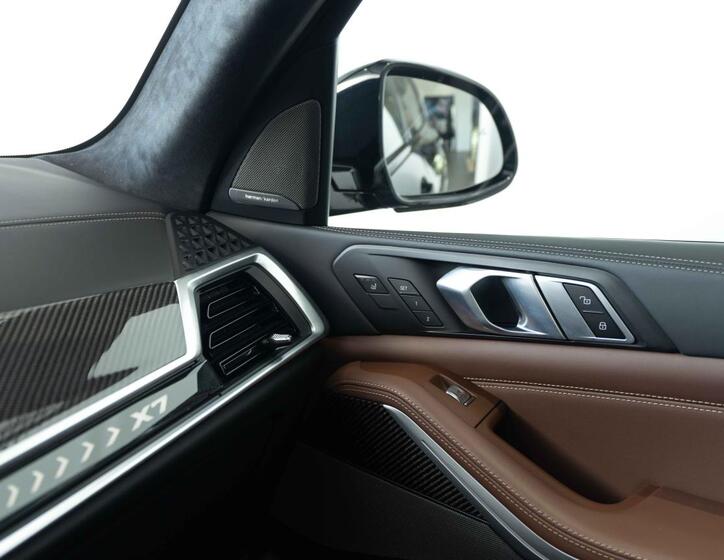 BMW X7 16