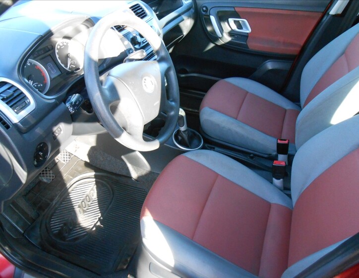 Škoda Roomster 7