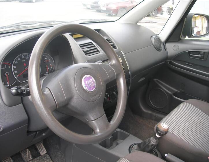 Fiat Sedici 5