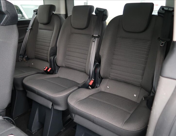 Ford Tourneo Custom MPV 2,0 l 96 kw