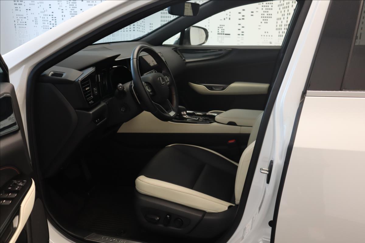 Lexus NX 450h+