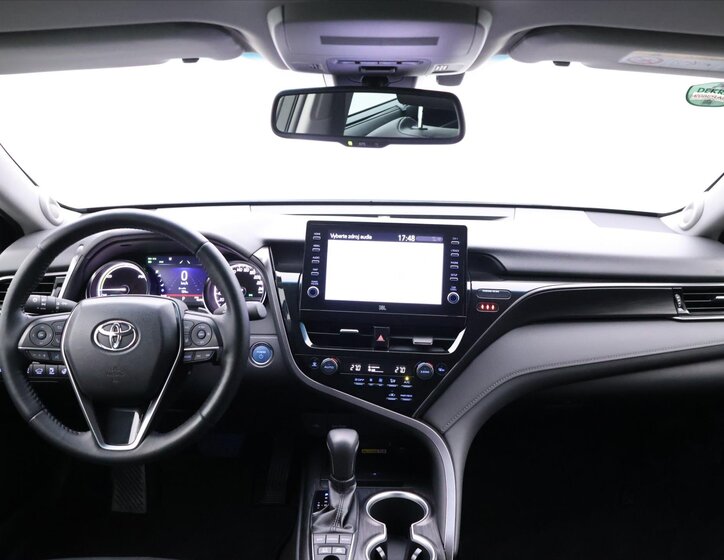 Toyota Camry Sedan / Limuzína 2,5 l 131 kw