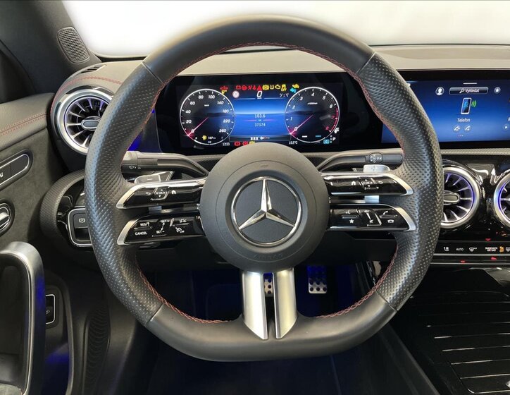 Mercedes-Benz CLA Kupé 2,0 l 165 kw