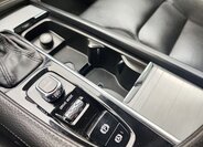 Volvo XC90 SUV / Terénní 2,0 l 235 kw