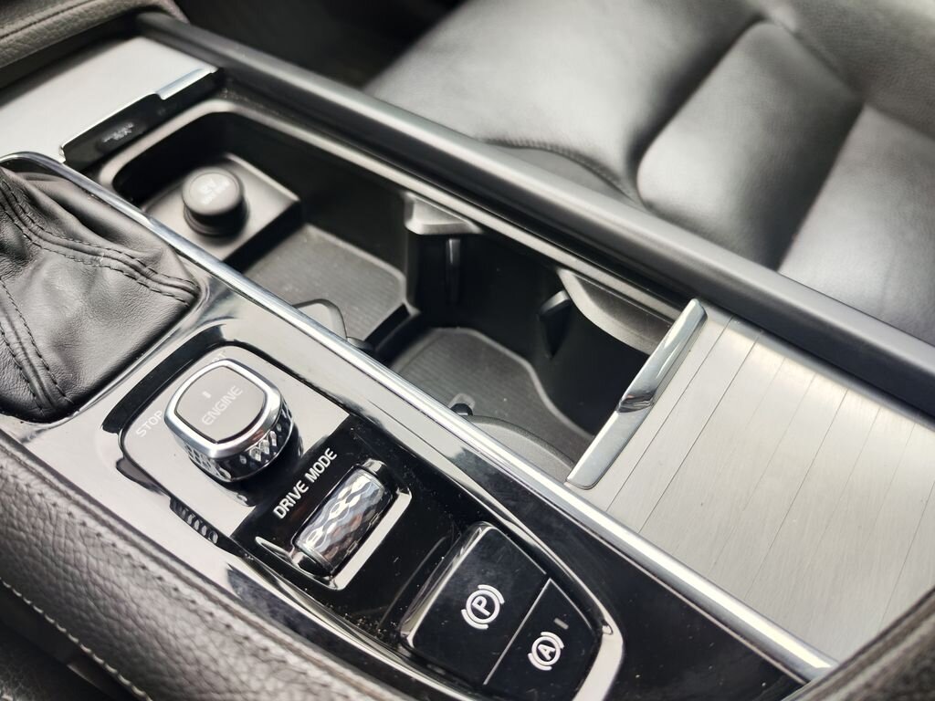 Volvo XC90 SUV / Terénní 2,0 l 235 kw