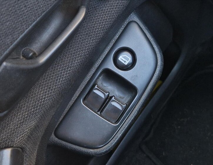 Suzuki Ignis Hatchback 1,3 l 69 kw