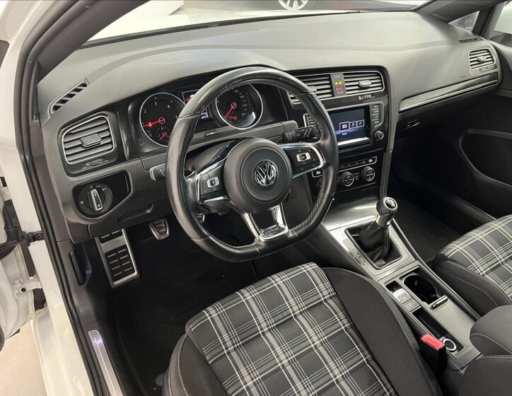 Volkswagen Golf Hatchback 2,0 l 135 kw