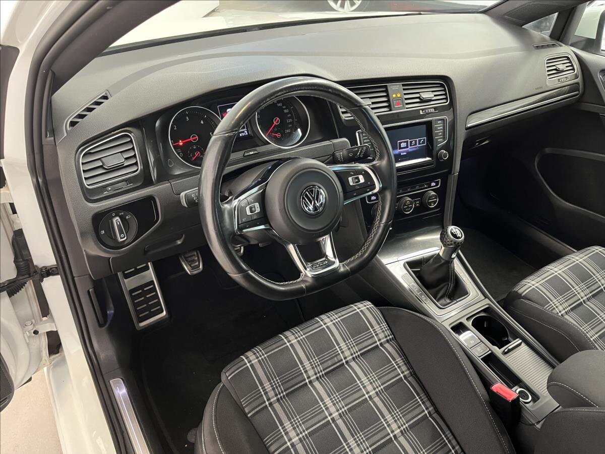 Volkswagen Golf Hatchback 2,0 l 135 kw