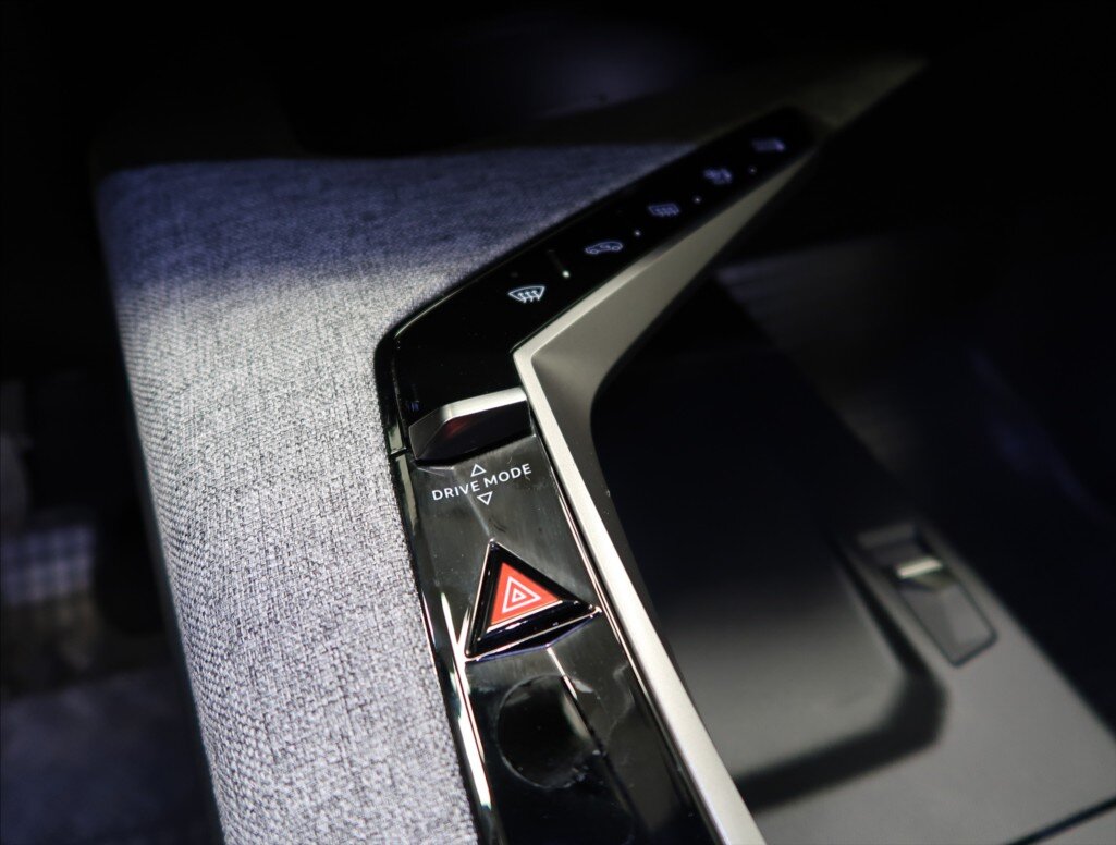 Peugeot 3008 SUV 1,2 l 100 kw