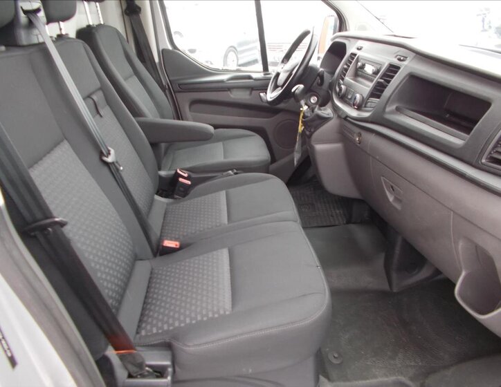 Ford Transit Custom 24