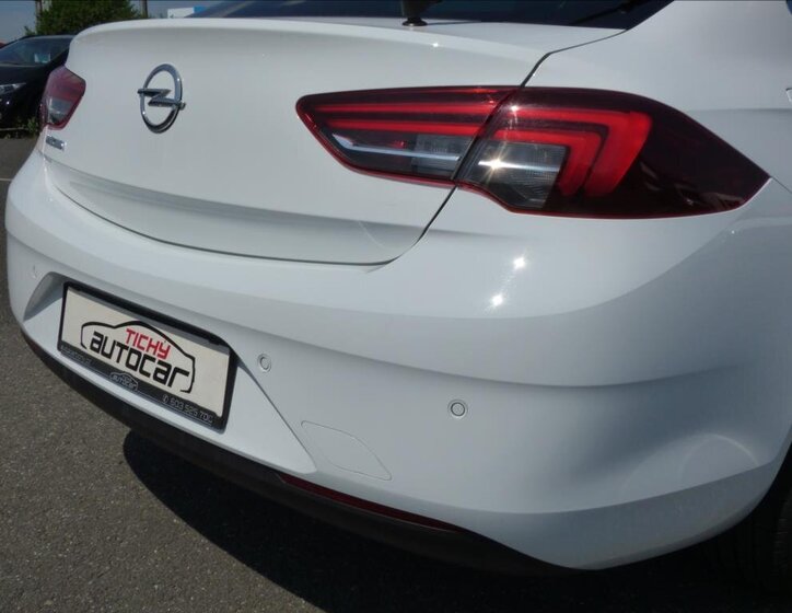 Opel Insignia Hatchback 2,0 l 125 kw