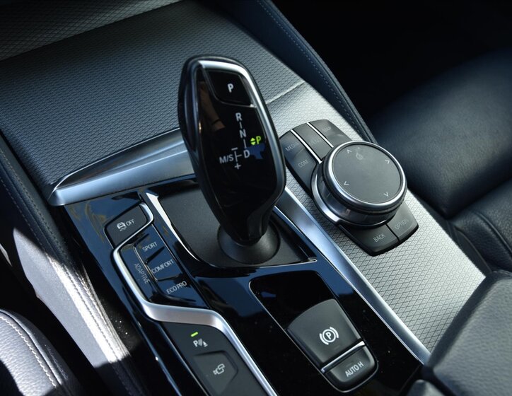 BMW Řada 5 Sedan / Limuzína 3,0 l 250 kw