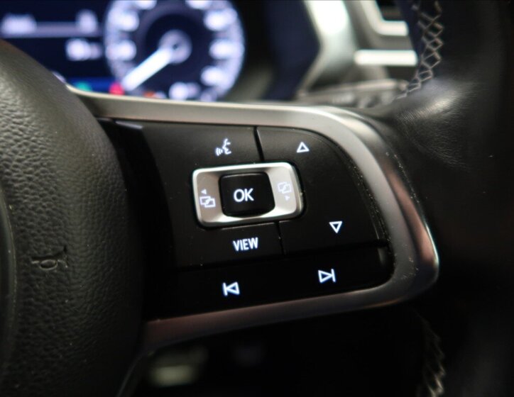 Volkswagen Tiguan SUV / Terénní 2,0 l 140 kw