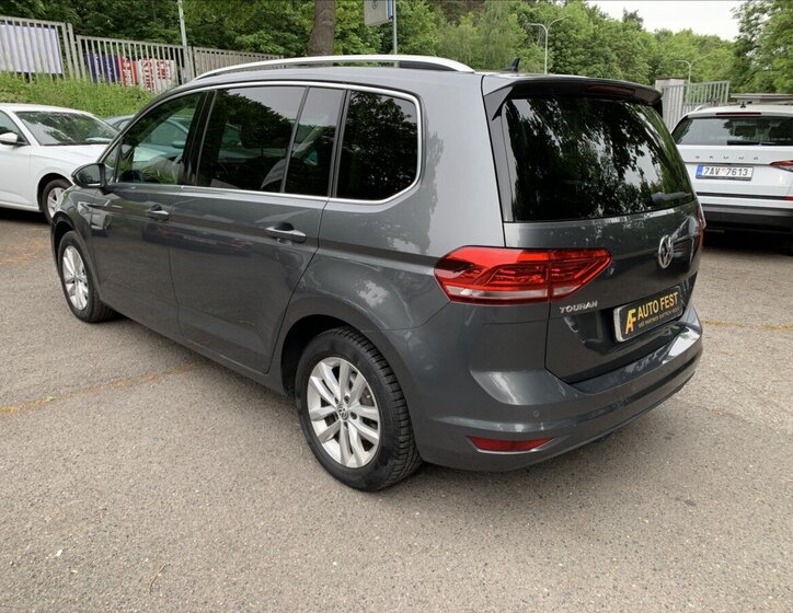 Volkswagen Touran Kombi 1,6 l 85 kw
