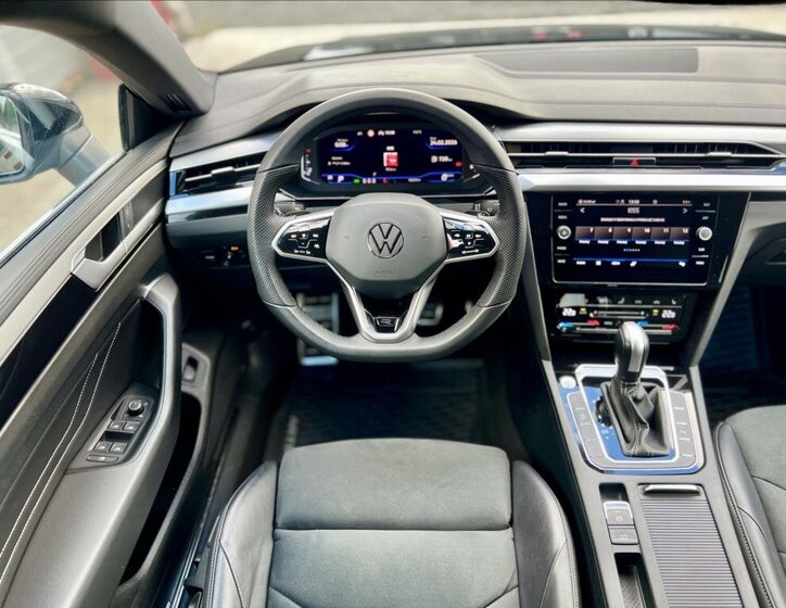 Volkswagen Arteon Kombi 2,0 l 147 kw