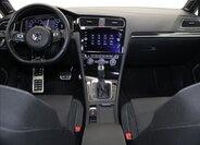 Volkswagen Golf Kombi 2,0 l 221 kw