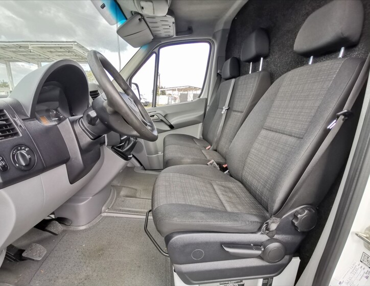 Mercedes-Benz Sprinter 8