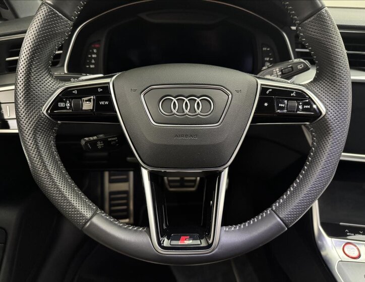Audi S6 9