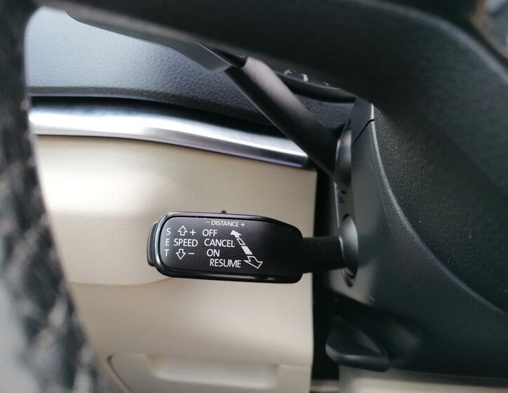 Škoda Karoq SUV 1,6 l 85 kw