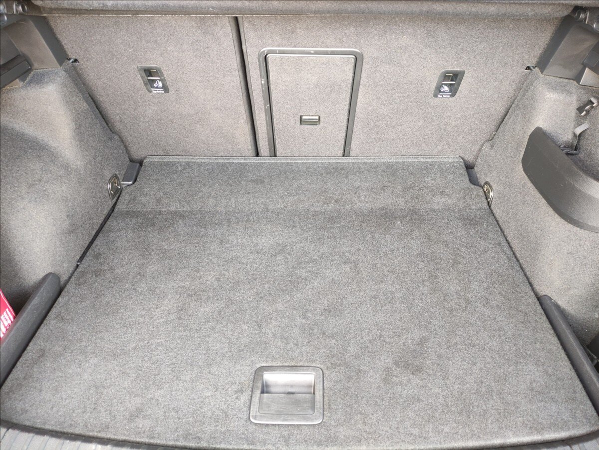 Škoda Karoq SUV / Terénní 2,0 l 110 kw