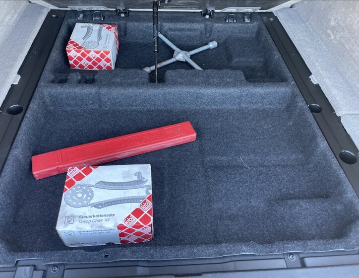 BMW Řada 5 Kombi 3,0 l 180 kw