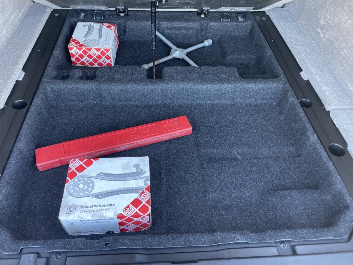 BMW Řada 5 Kombi 3,0 l 180 kw