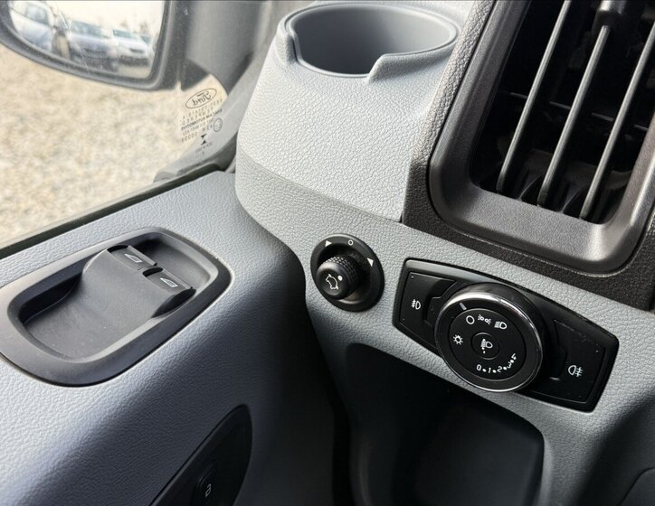 Ford Transit 17