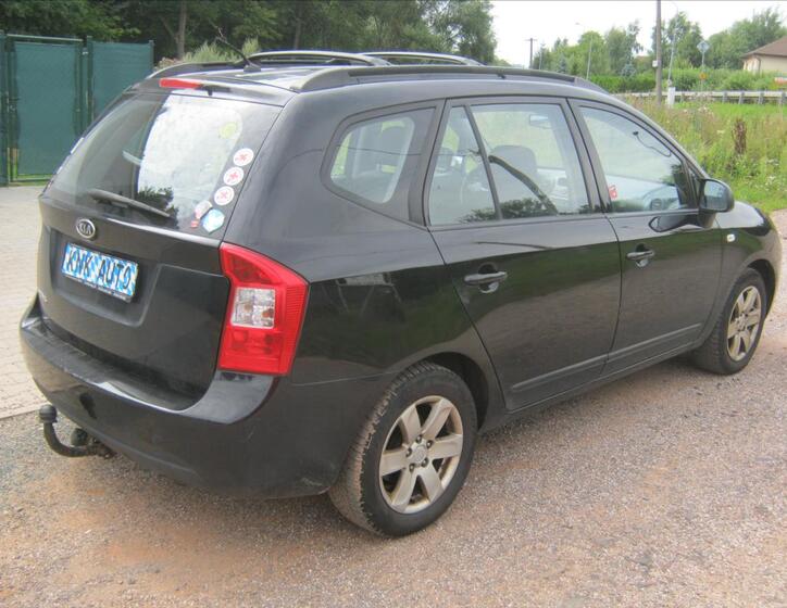 KIA Carens 6