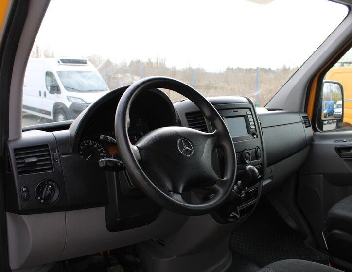 Mercedes-Benz Sprinter Užitková 2,1 l 120 kw