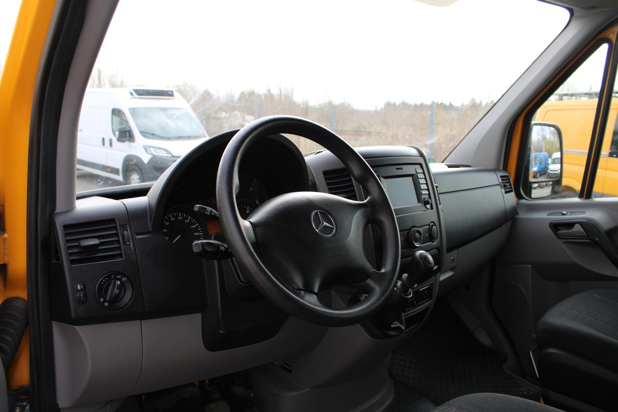 Mercedes-Benz Sprinter Užitková 2,1 l 120 kw