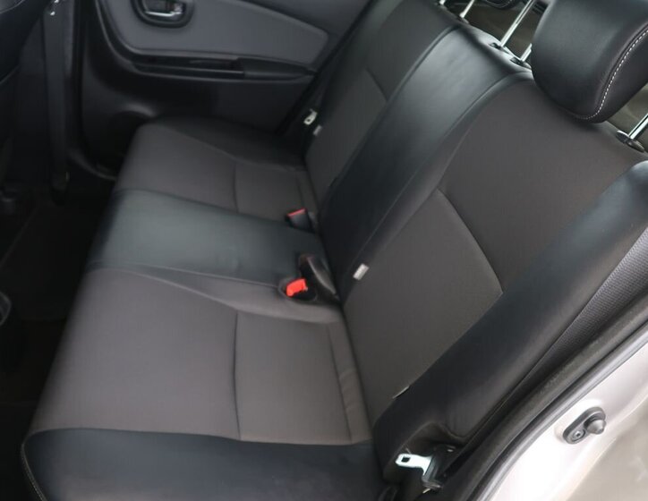 Toyota Yaris Hatchback 1,5 l 54 kw