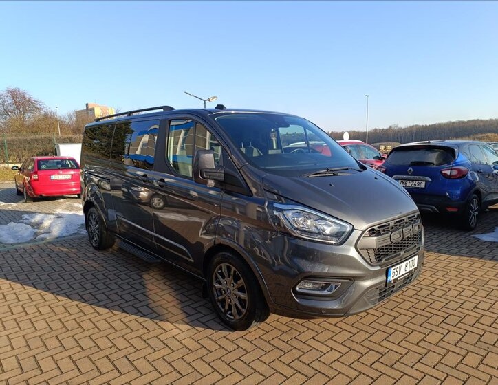 Ford Tourneo Custom MPV 2,0 l 110 kw