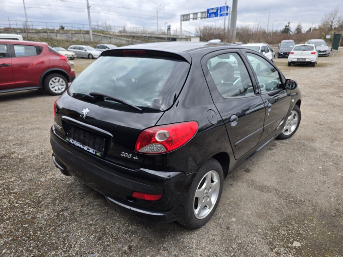 Peugeot 206 Hatchback 1,1 l 44 kw
