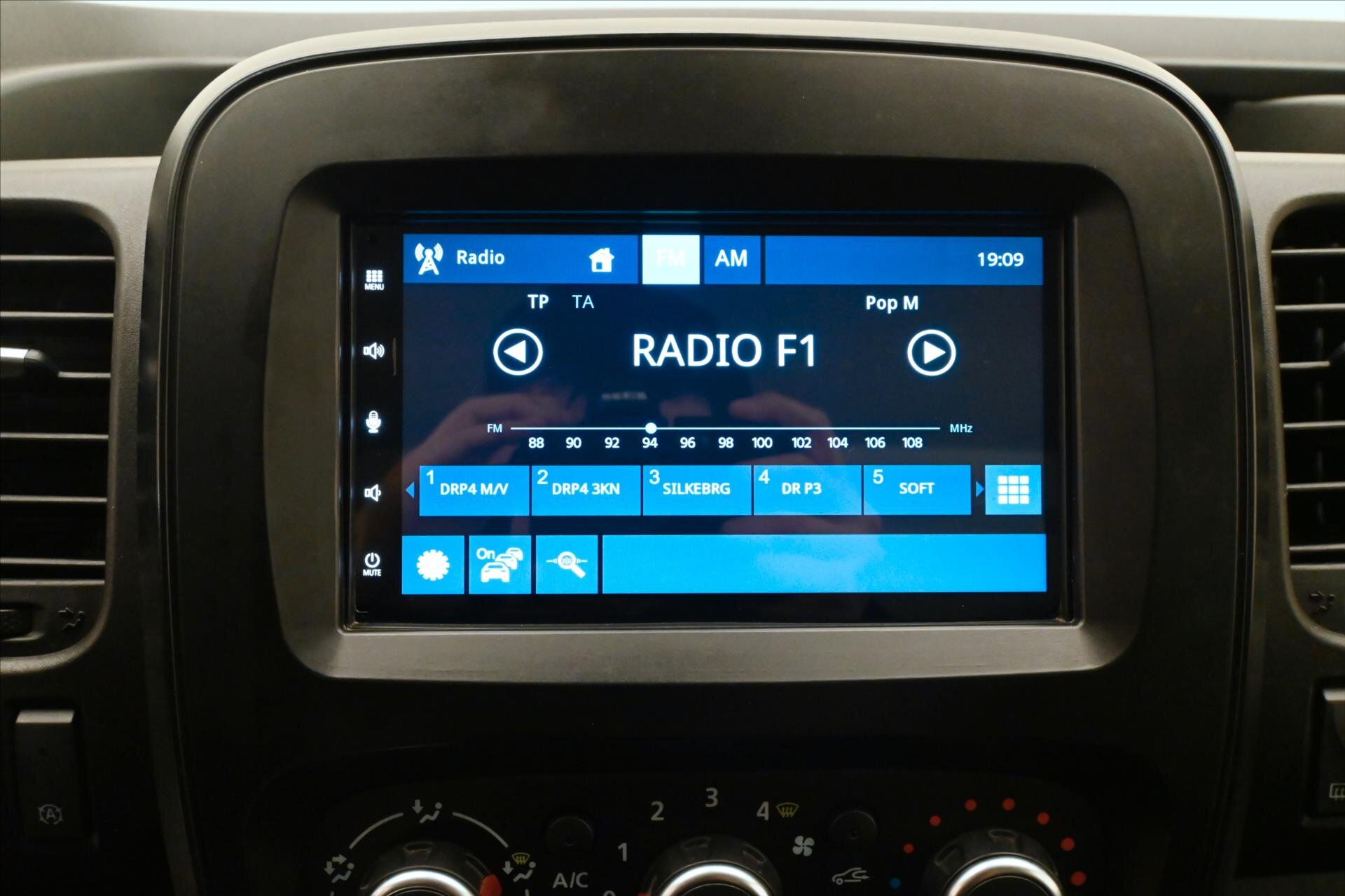 Renault Trafic Skříň 2,0 l 107 kw