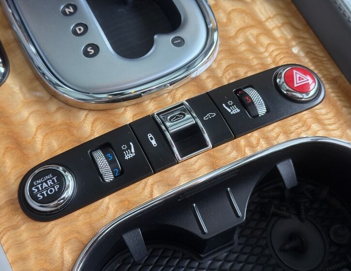 Bentley Continental GTC Kabriolet 4,0 l 373 kw