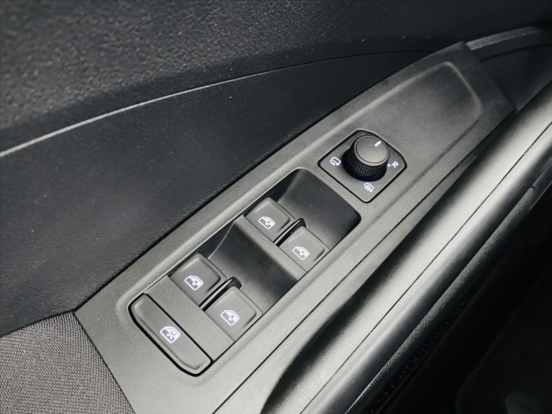 Škoda Fabia Hatchback 999,0 70 kw