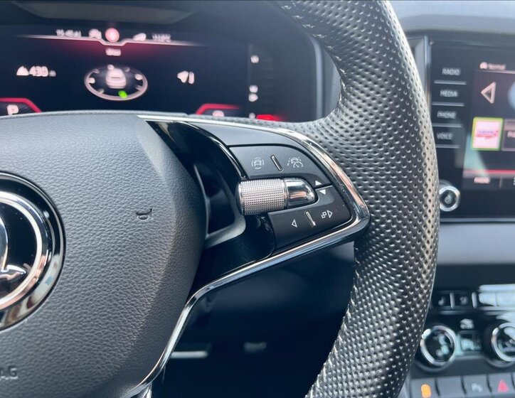 Škoda Karoq SUV / Terénní 2,0 l 140 kw