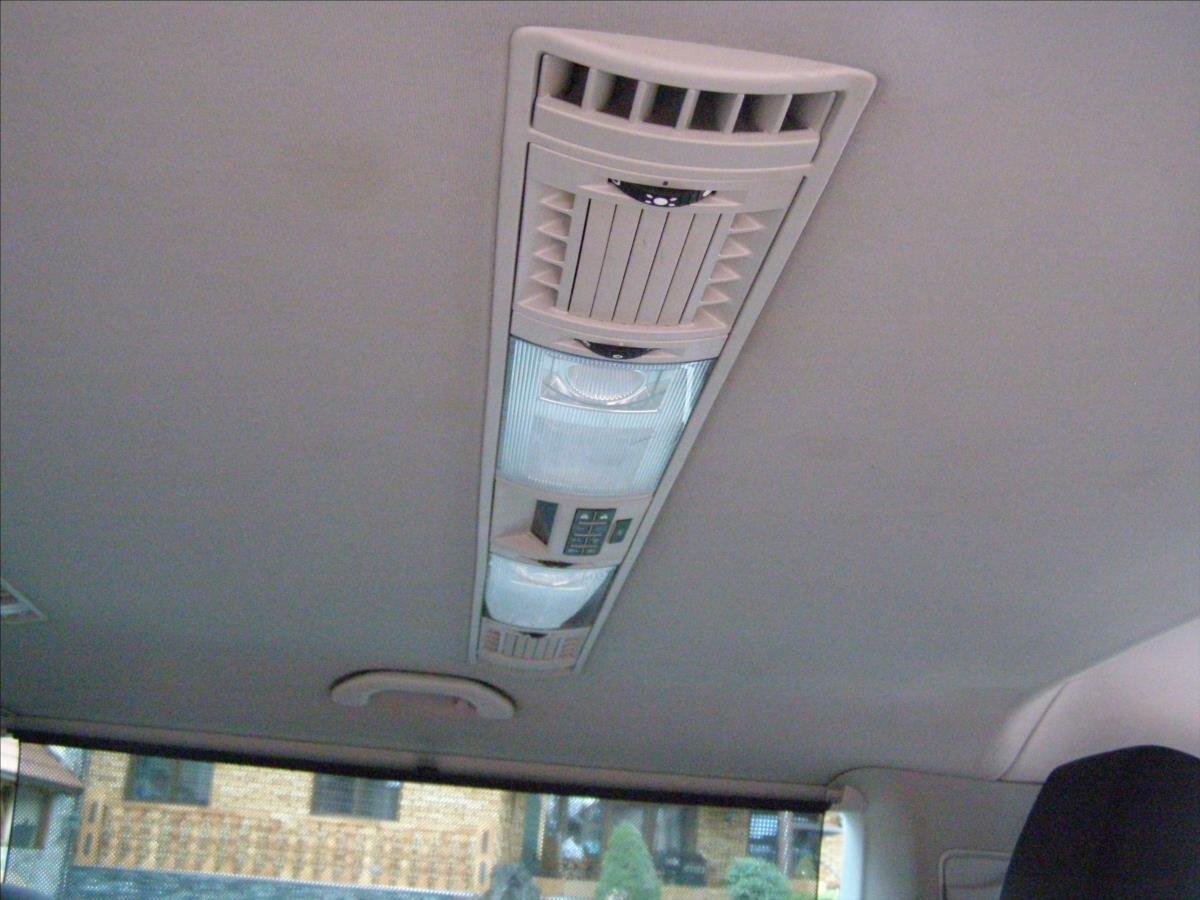 Volkswagen Caravelle MPV 2,0 l 103 kw