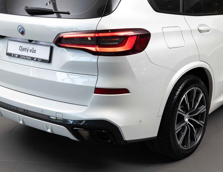 BMW X5 SUV / Terénní 3,0 l 250 kw