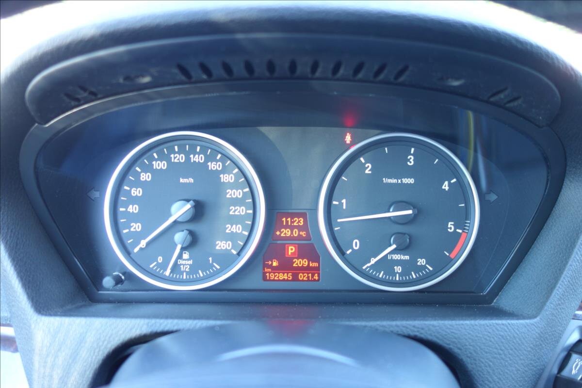 BMW X5 SUV / Terénní 3,0 l 225 kw