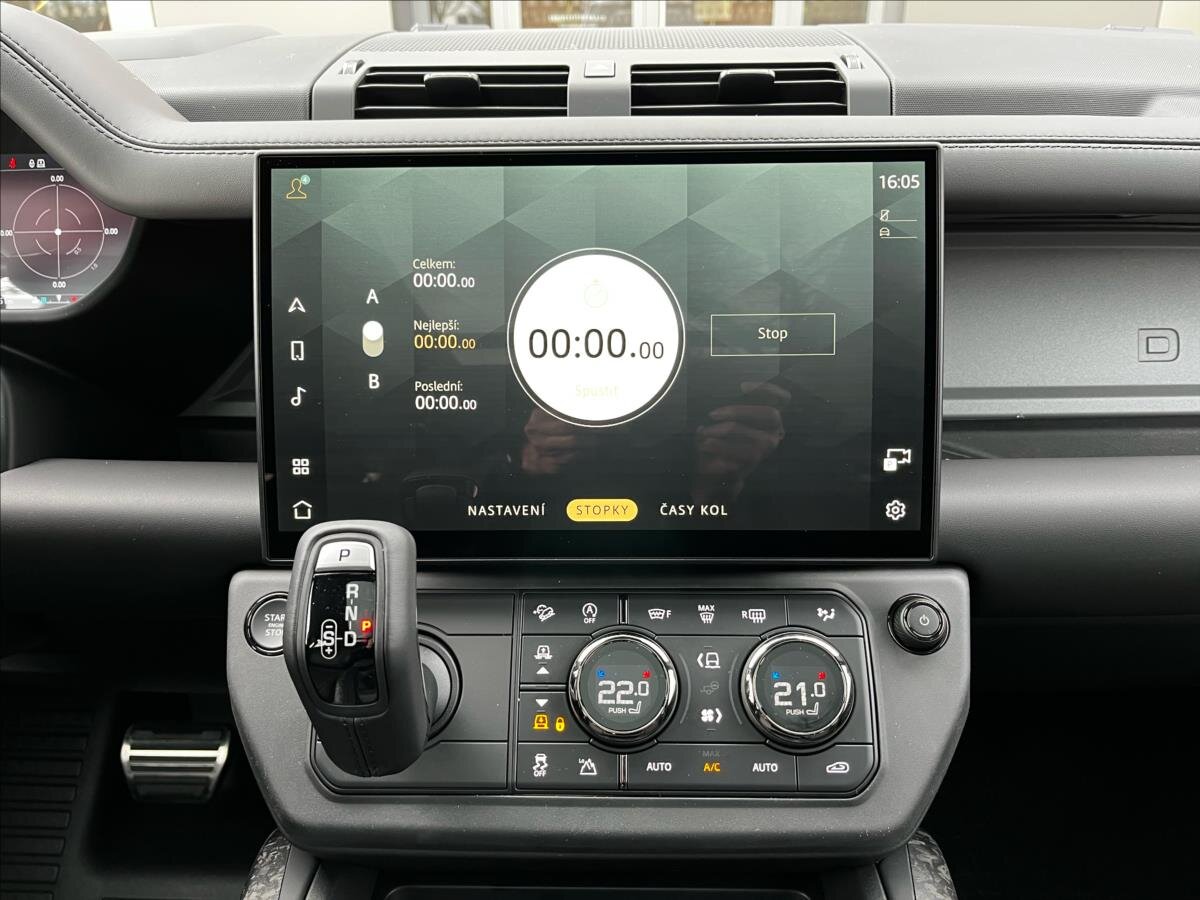 Land Rover Defender SUV / Terénní 4,4 l 467 kw